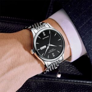 Waterproof quartz watch with a metal strap
